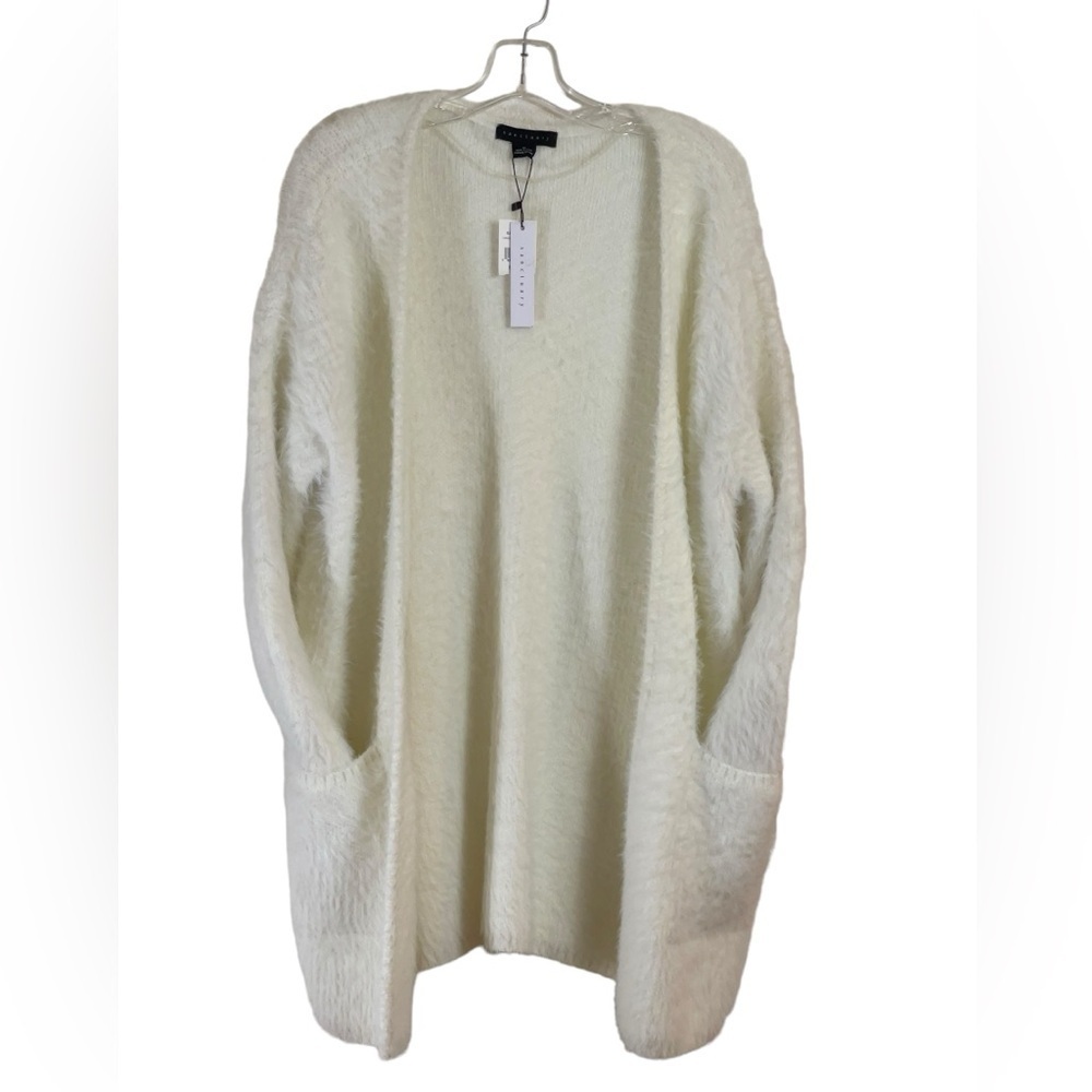 NWT Sanctuary over size eyelash sweater. Size medium winter white